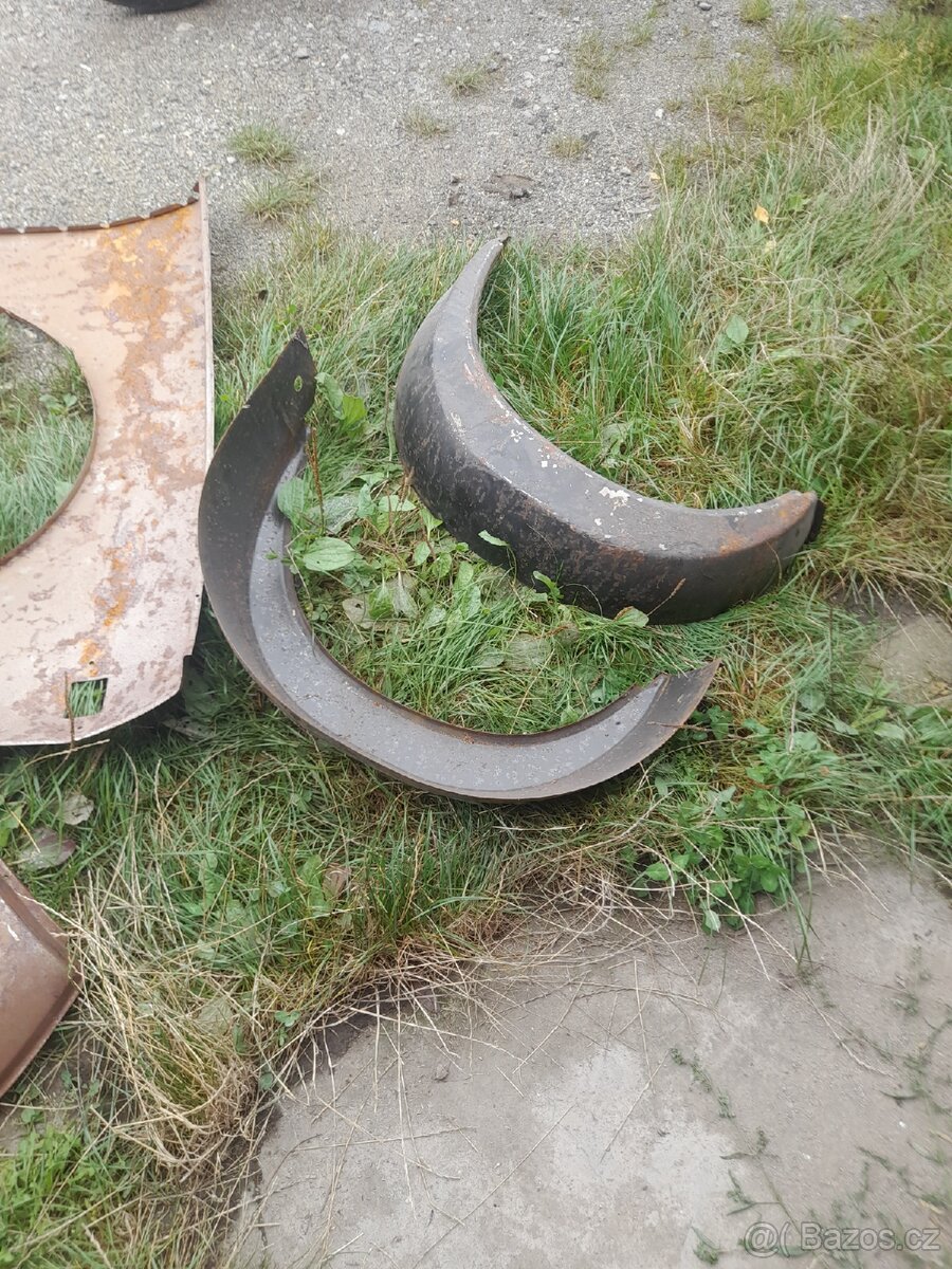 Přední blatníky wartburg 353 - 2