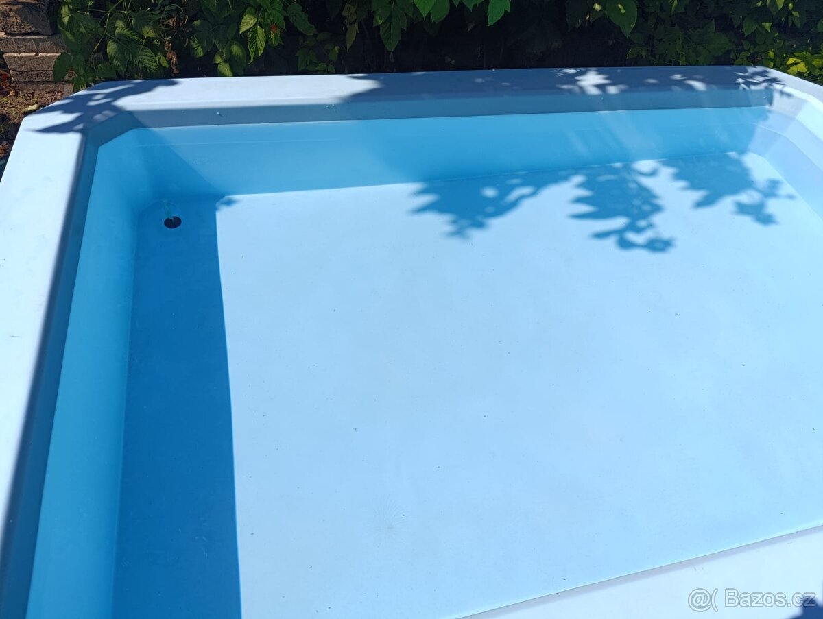 Laminátový bazén. - 2