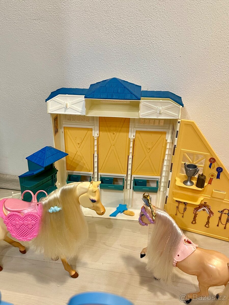 Barbie ohrada s koníky - 2