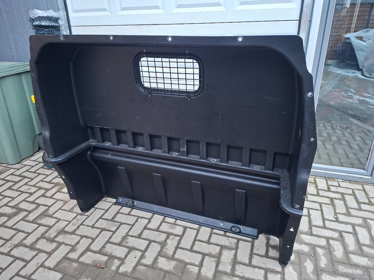 Ford custom ,dělící přepážka. - 2