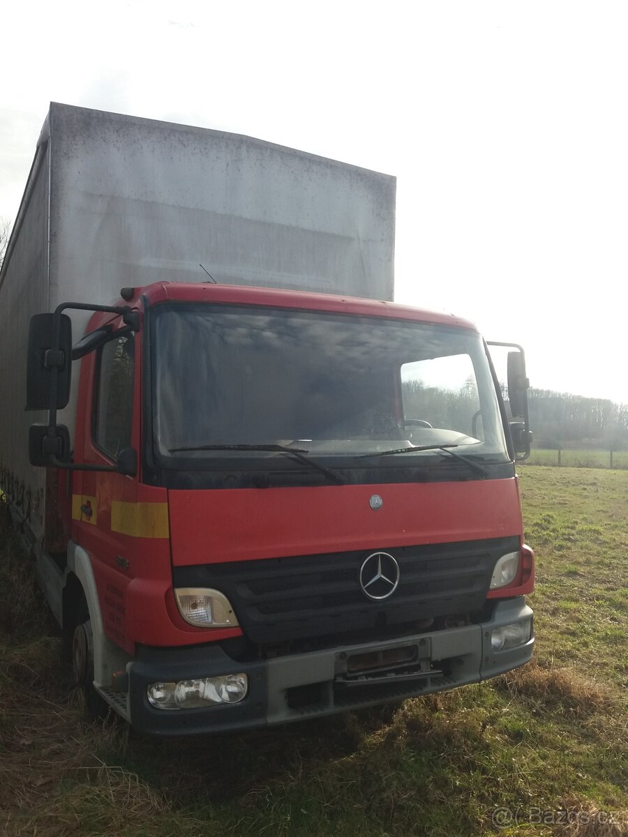 mercedes atego 818 - 2