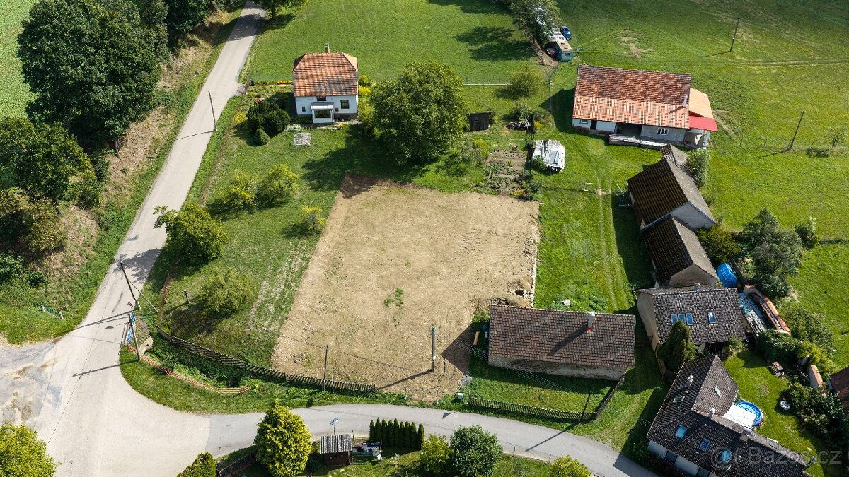 Stavební pozemek 1052 m2 - 2
