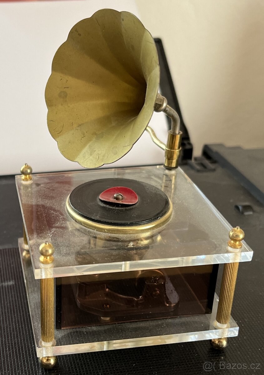 MALÁ HRACÍ SKŘÍŇKA - 2