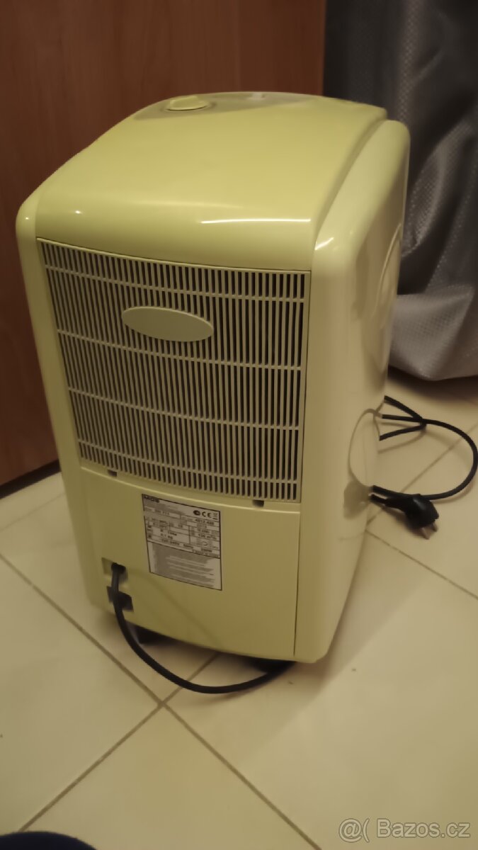 Odvlhčovač - nefunkční - 2