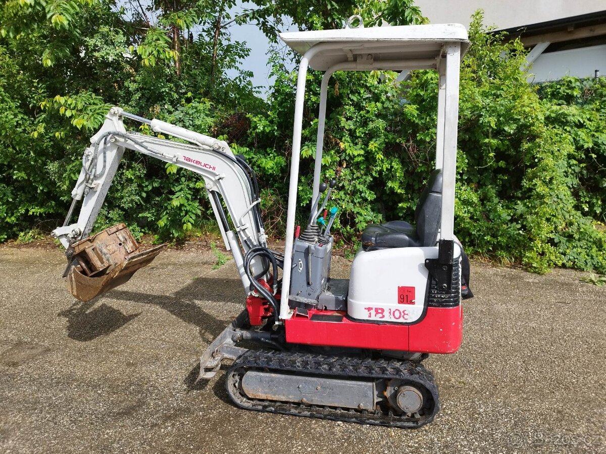 Minibagr Takeuchi 900kg. Rozsirovaci - 2