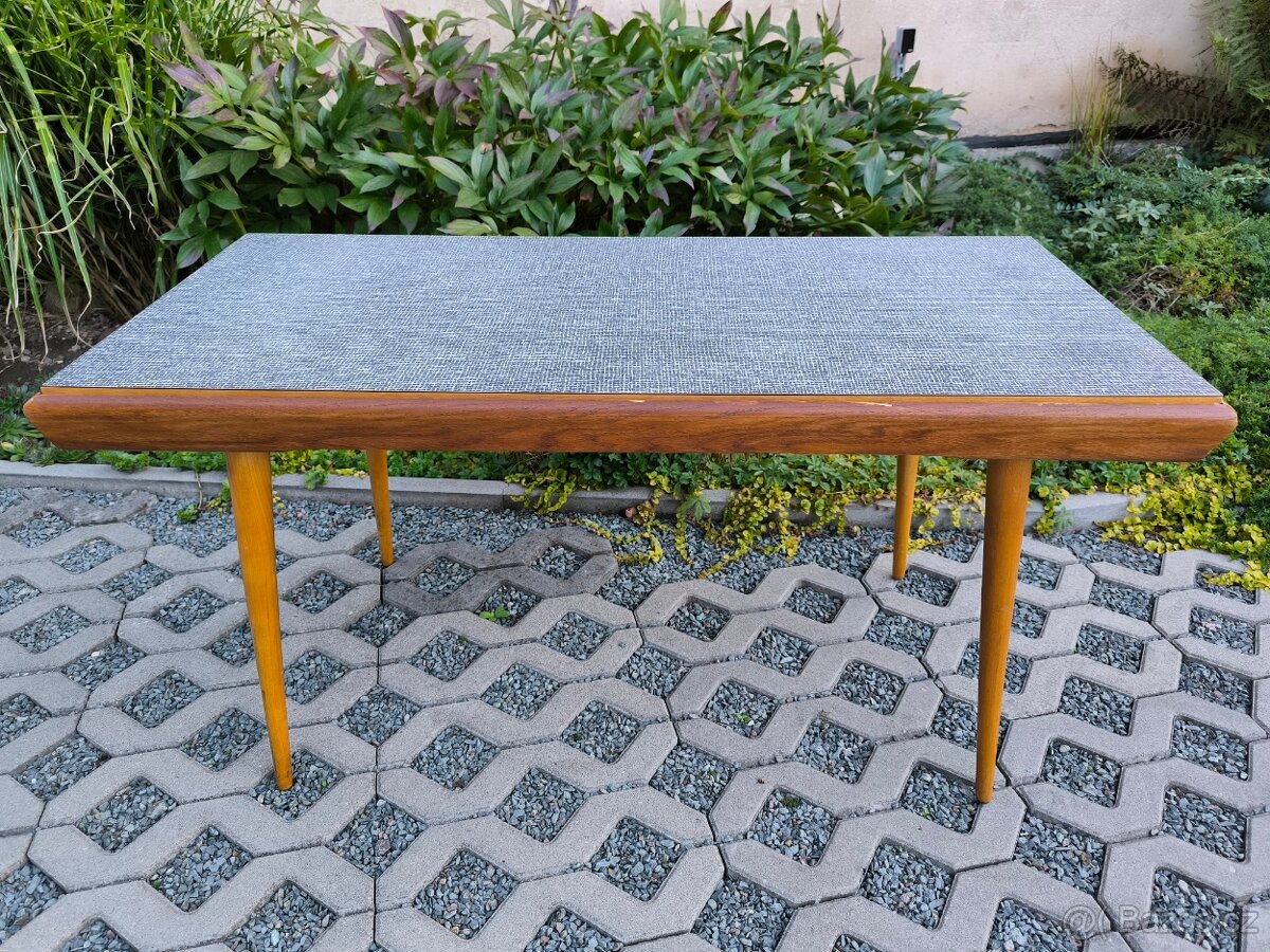 Retro konferenční stolek J. Jiroutek - Brusel - 2