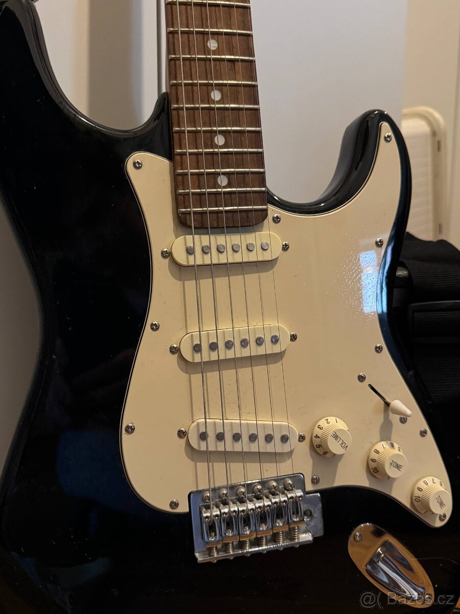 Electrical Guitar QTX + Amplifier - 2