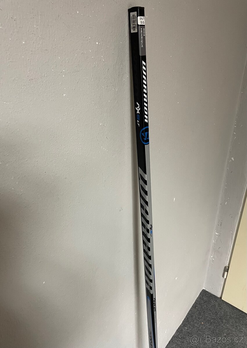 Nová kompozitová hokejka WARRIOR DYNASTY AX5 LT - 2