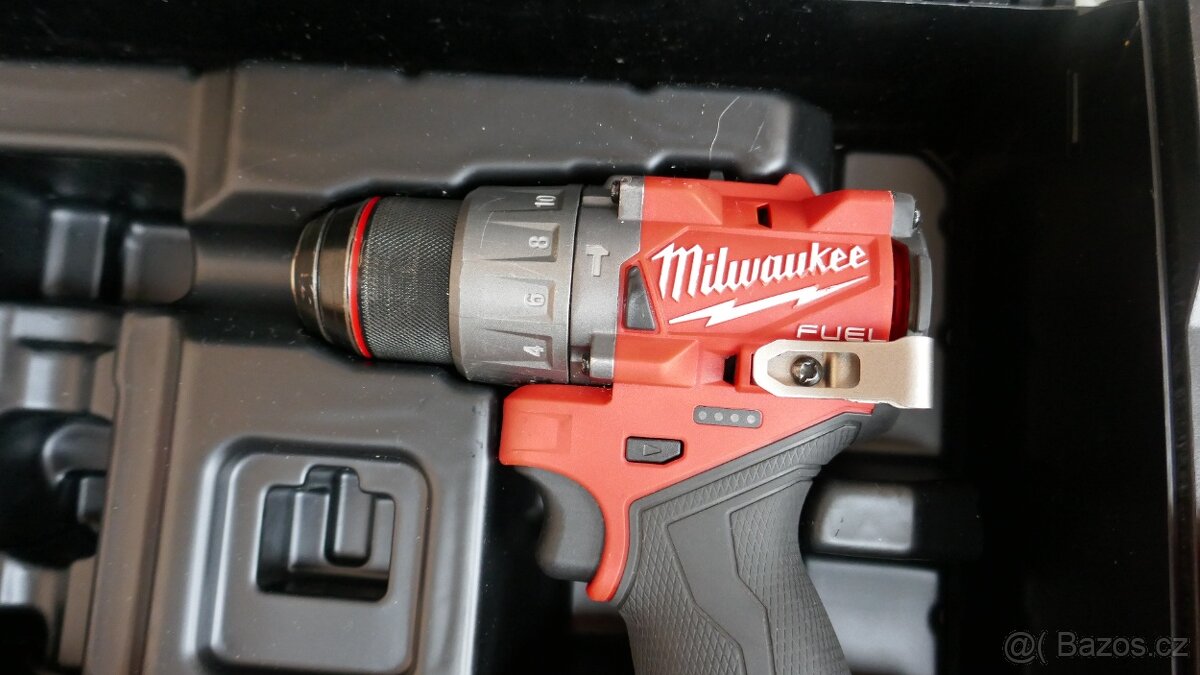 Kompaktní příklepová vrtačka Milwaukee FPD2 M12 FUEL - 2