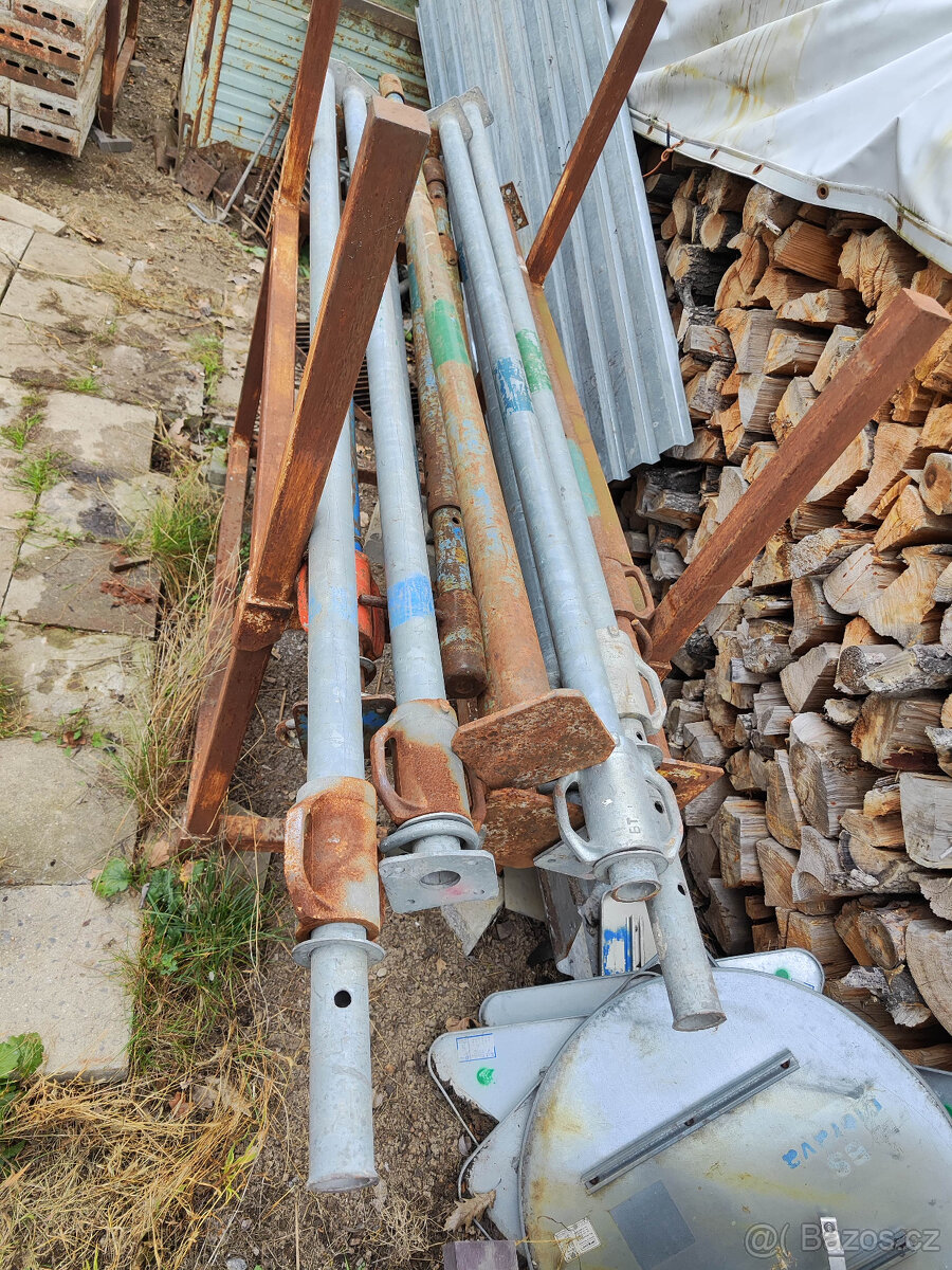 starší teleskop. stojky doka - 2