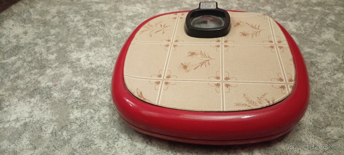 Retro červená osobní váha - 2
