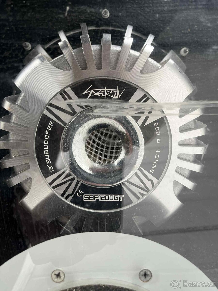 Subwoofer , zesilovač - 2