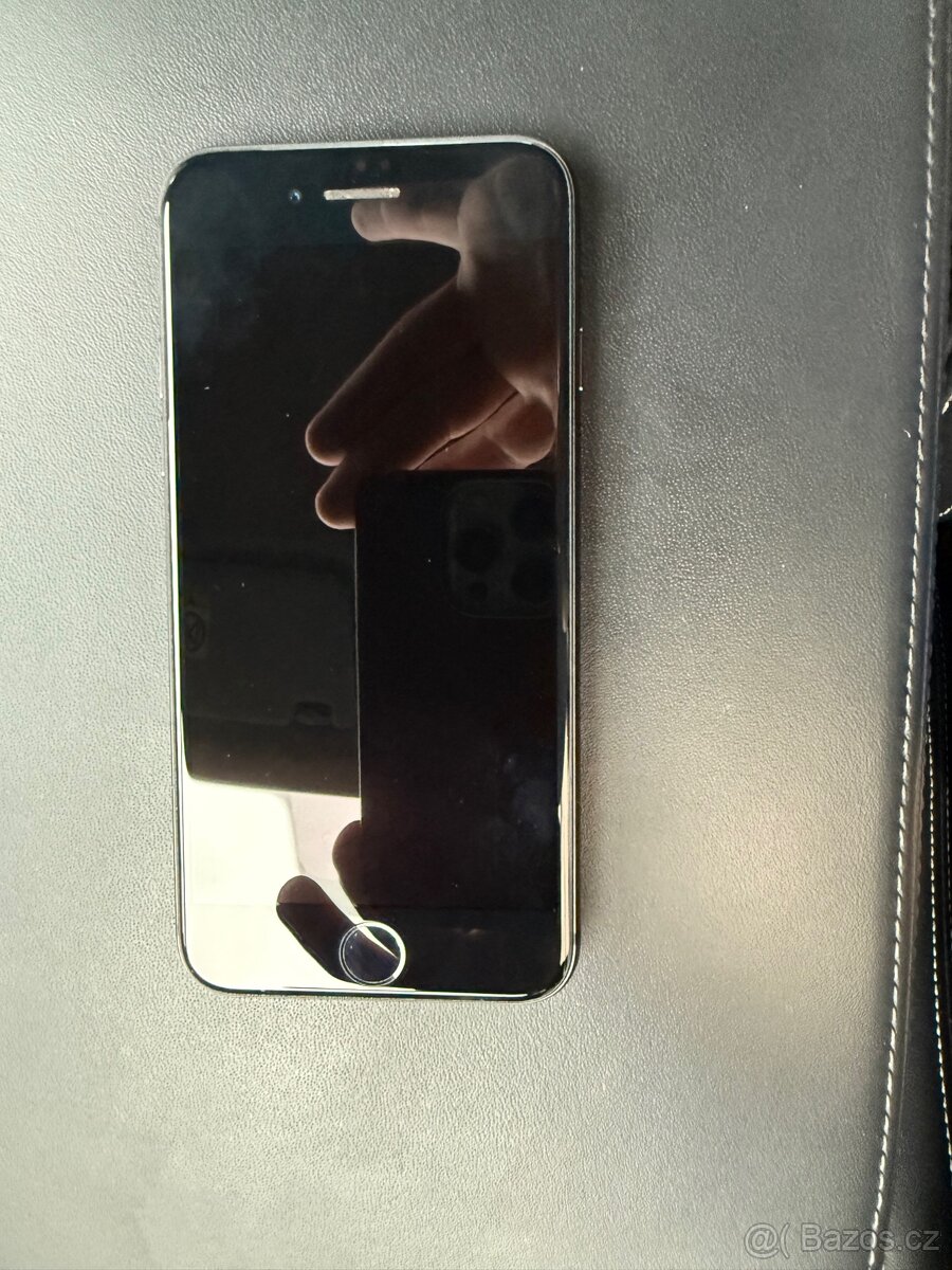 IPhone 8 64gb černý - 2