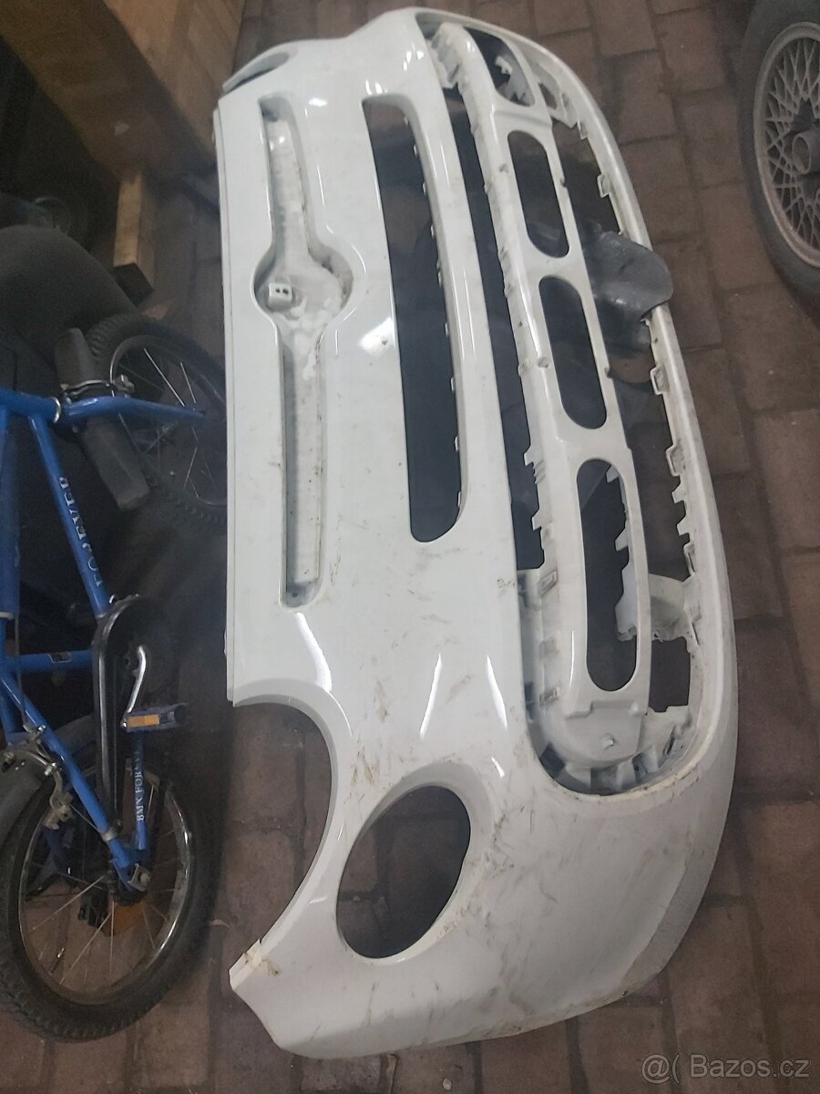 Fiat 500L přední nárazník - 2