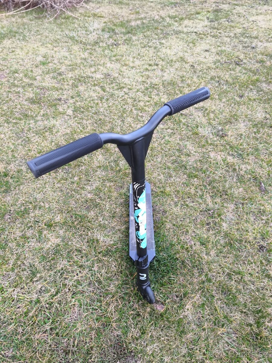 Freestylová koloběžka MF100 - 2