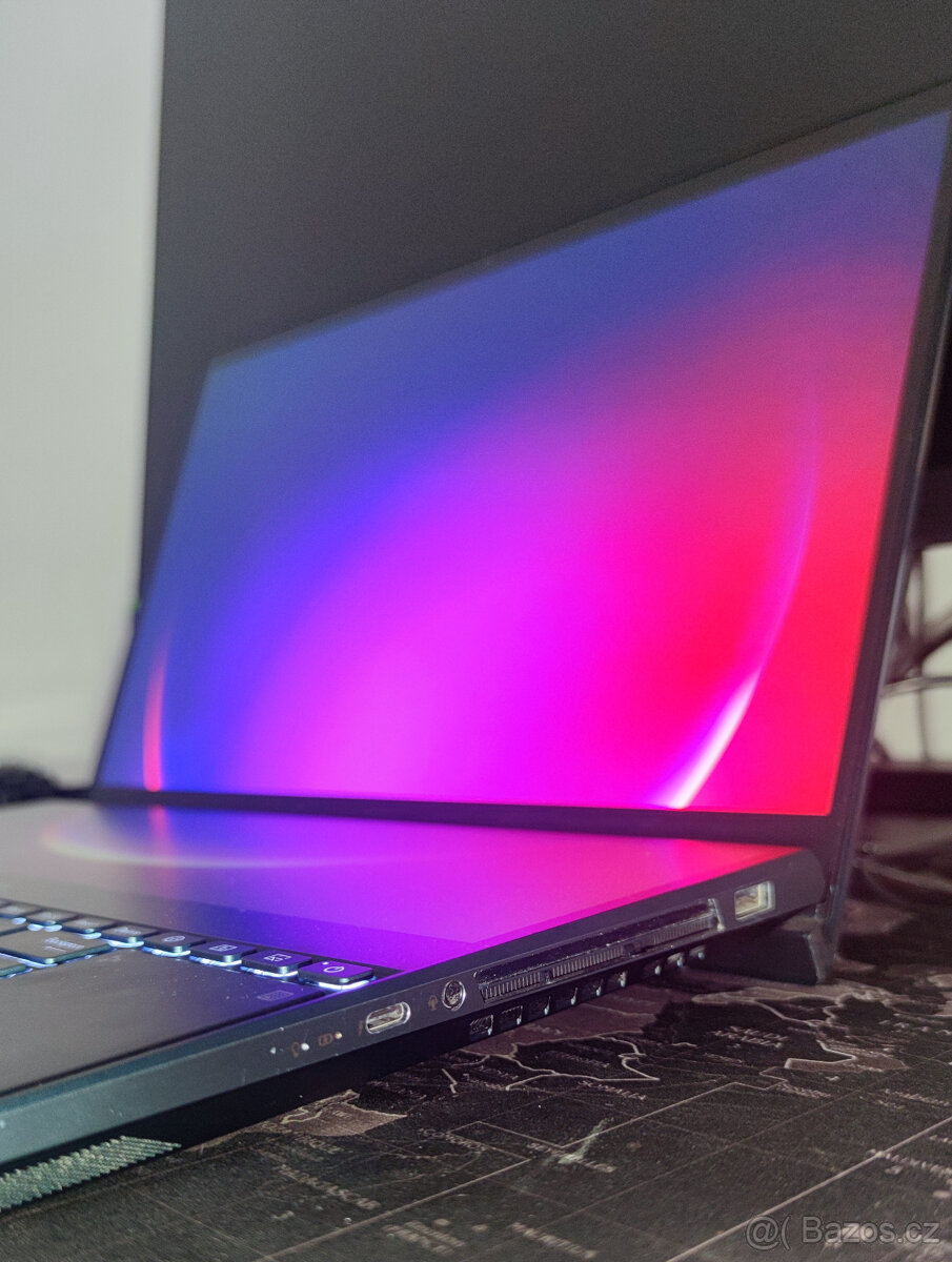 ASUS ZenBook Pro Duo UX581GV - 2