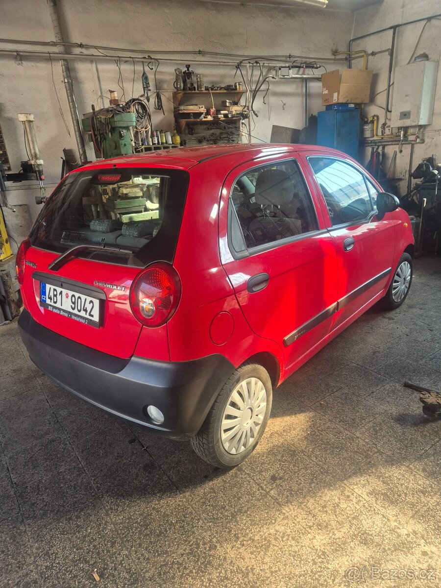 Chevrolet spark - 2