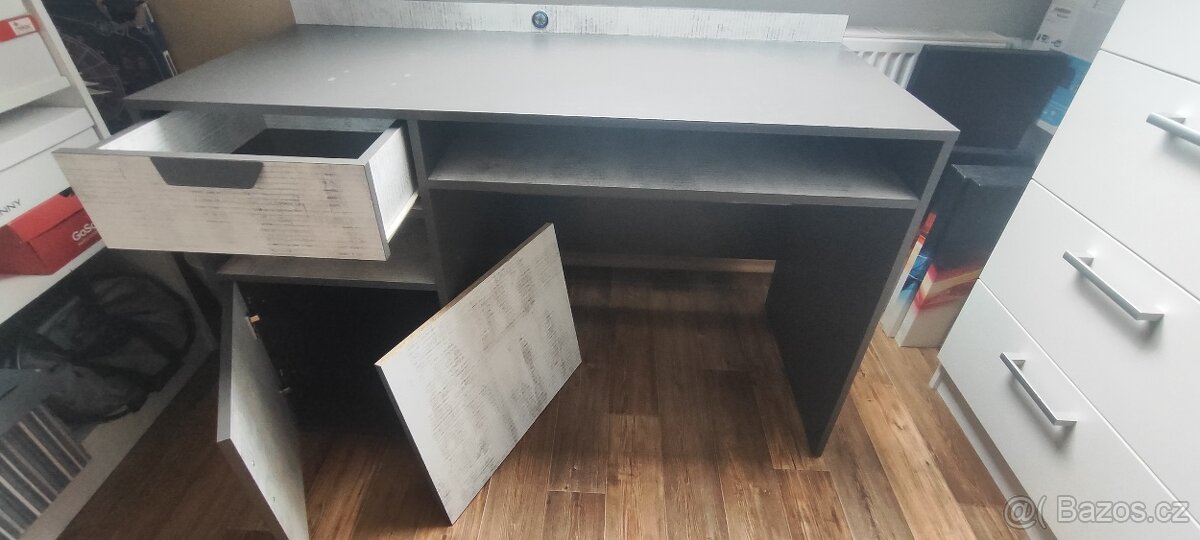 Psací stůl - 2