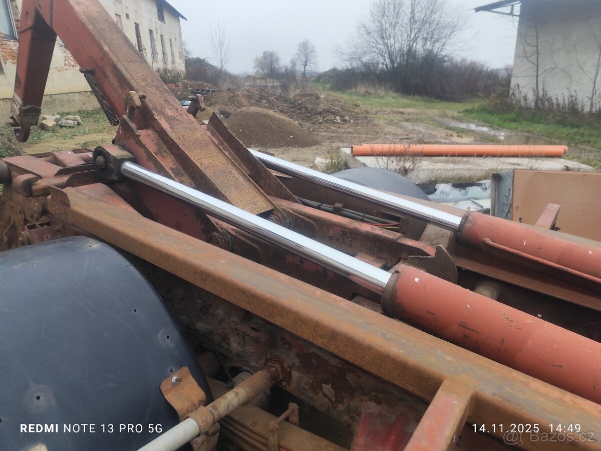 Iveco hákový kontajner - 2