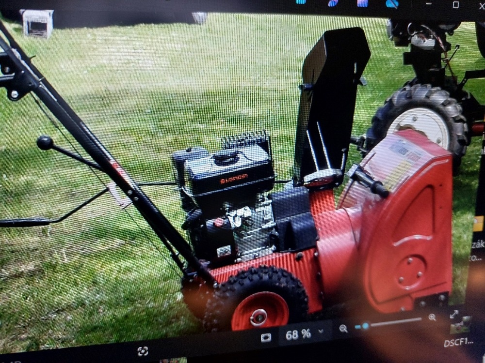 Prodám sněhovou frézu Hecht 9551. - 2