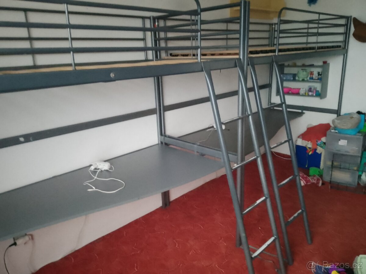 Vyvýšená kovová postel - 2