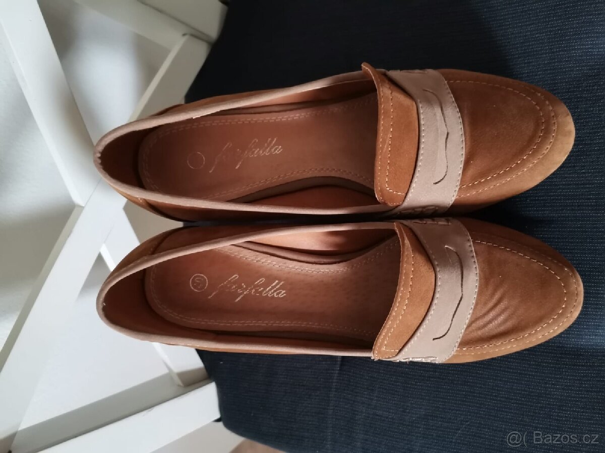 Semišové lodičky nové - 2