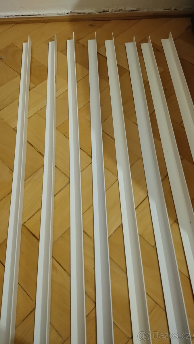 Plastová rohová lišta, 8 kusů - 2