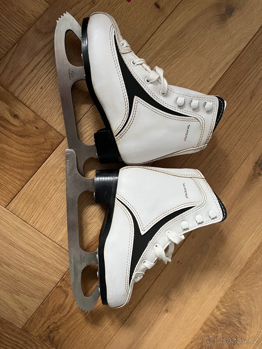 Dívčí lední brusle 29 - 2