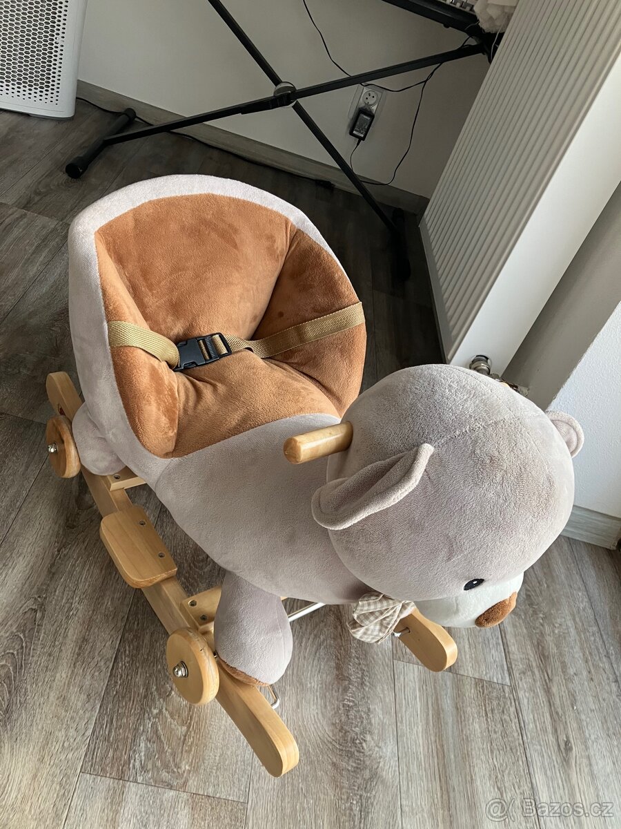 Medvídek - houpačka a vozítko - 2