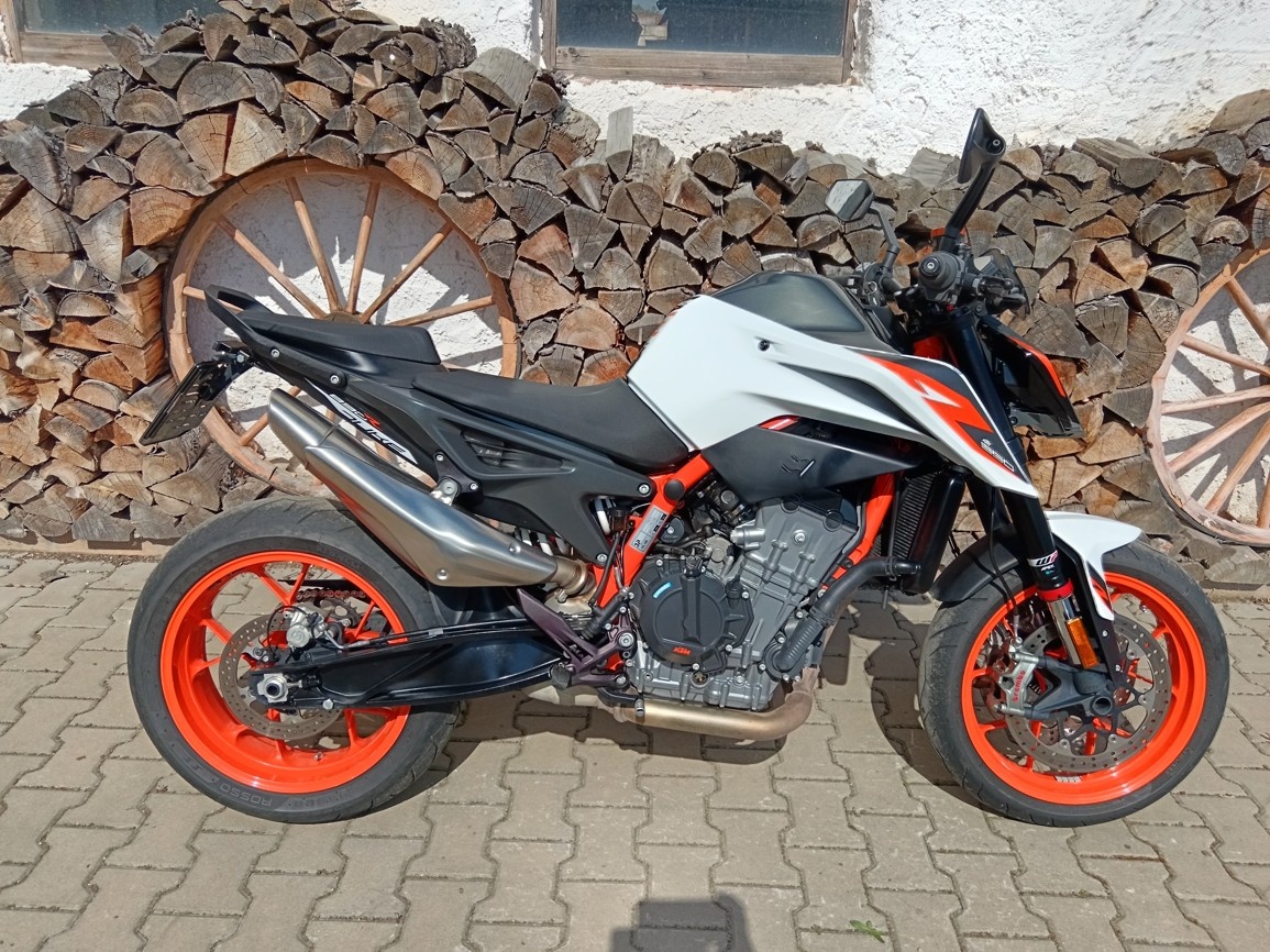 KTM DUKE 890 R - 2