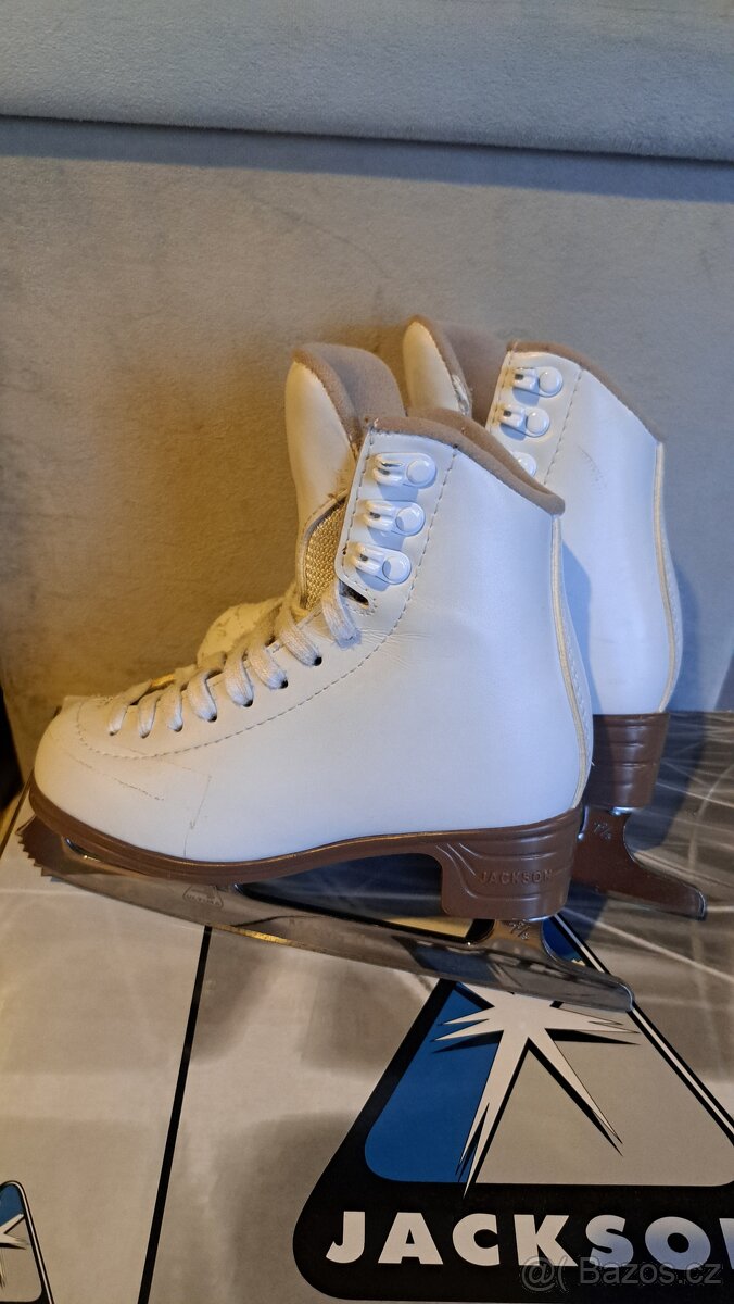 Krasobruslařské brusle - 2