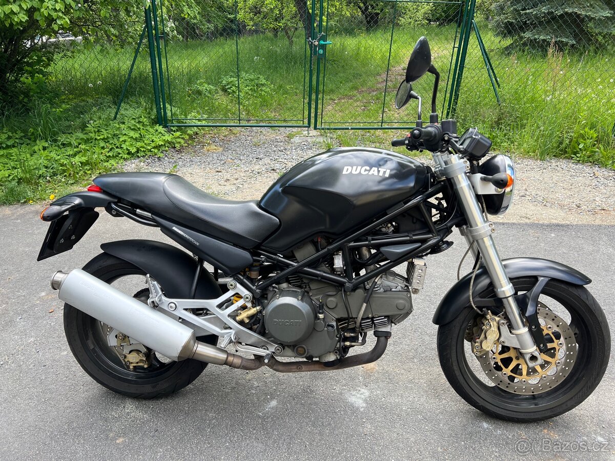 Ducati Monster 750 - 2
