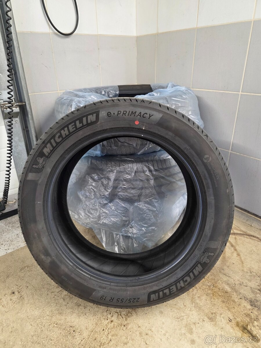 Michelin e-Primacy 225/55 R19 103V - 2