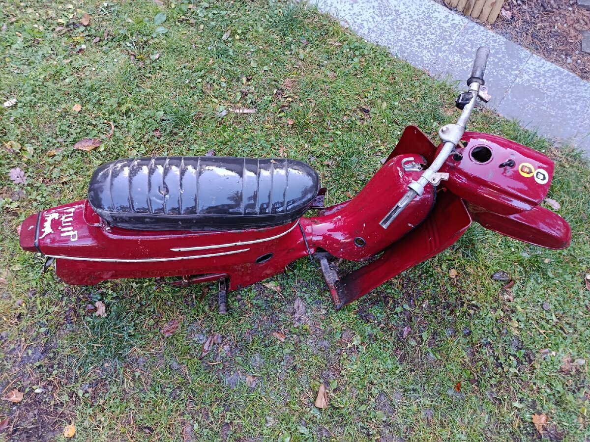 Jawa kostra- náhradní díly - 2