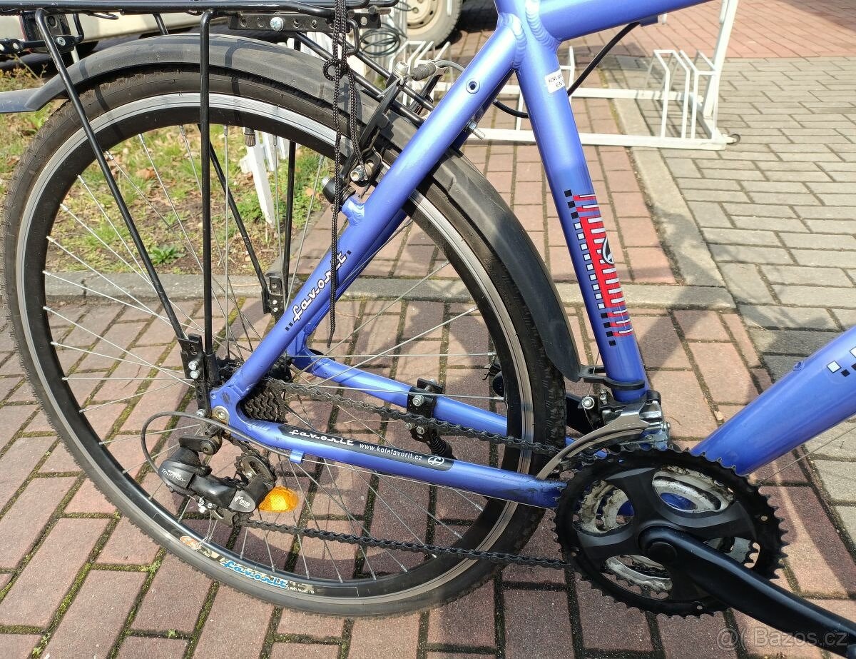 Trekingové kolo Favorit - 2