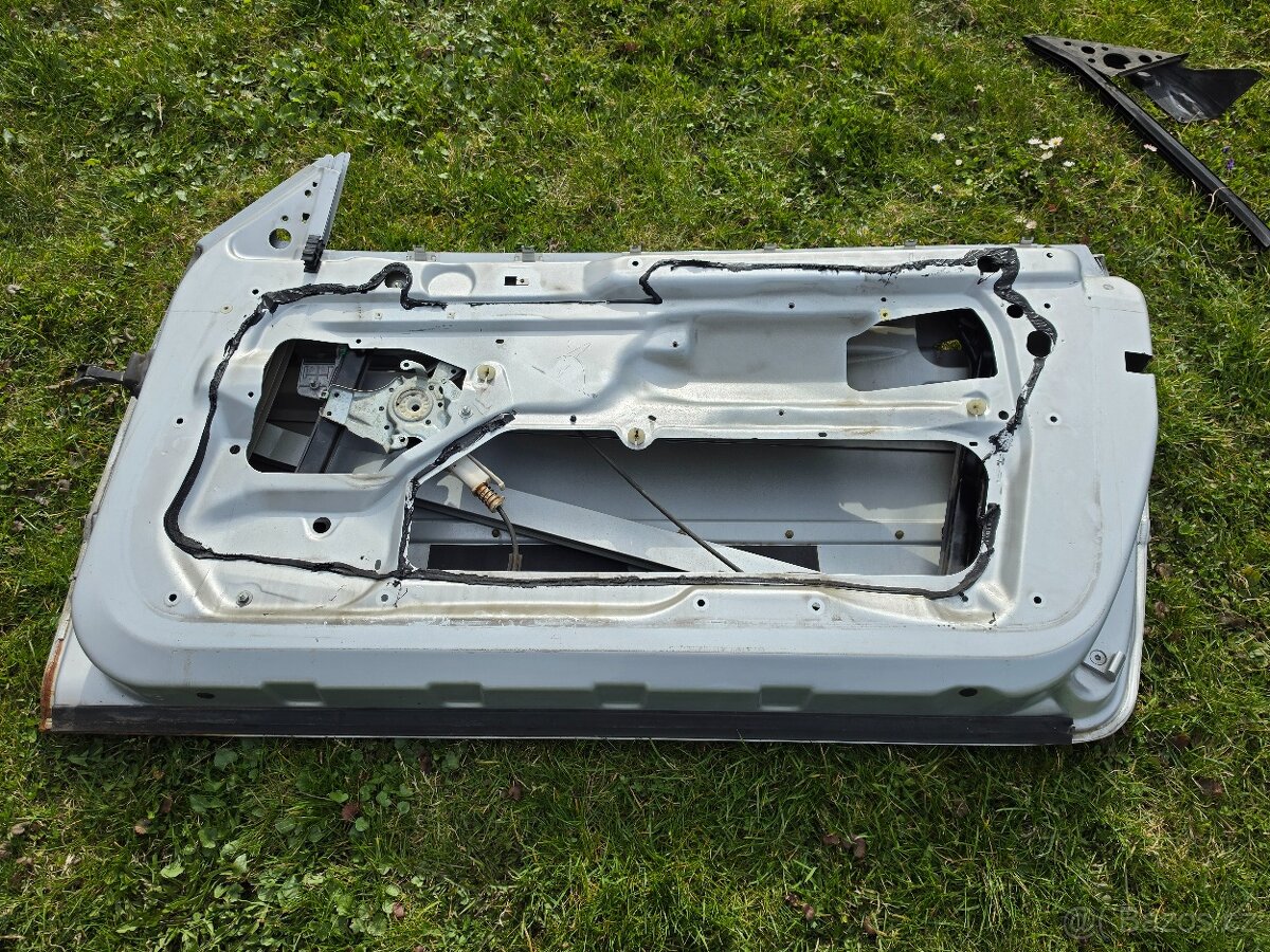 BMW E46 coupé pravé dveře - 2