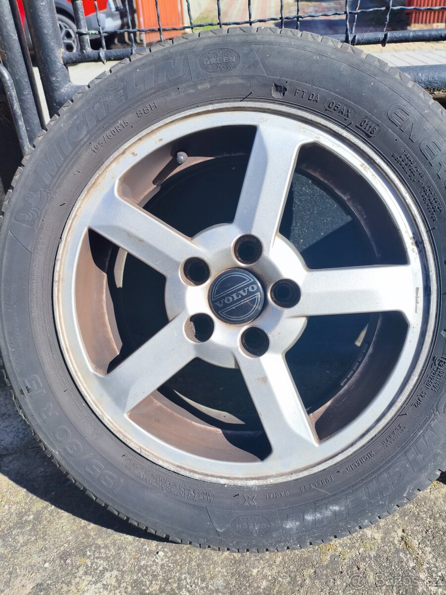 2x OEM Kolo Volvo R15 - 2