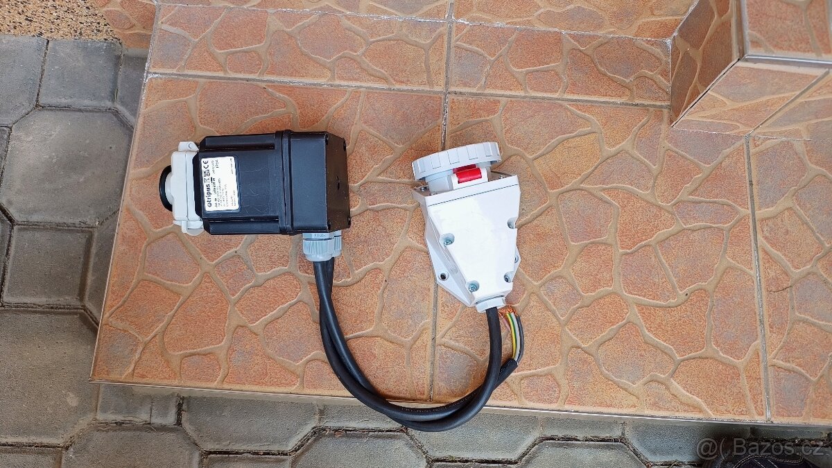 Prodám spínač tripus 207P078.01 - 2