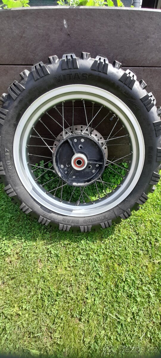 Yamaha xtz 750 super tenere zadni kolo