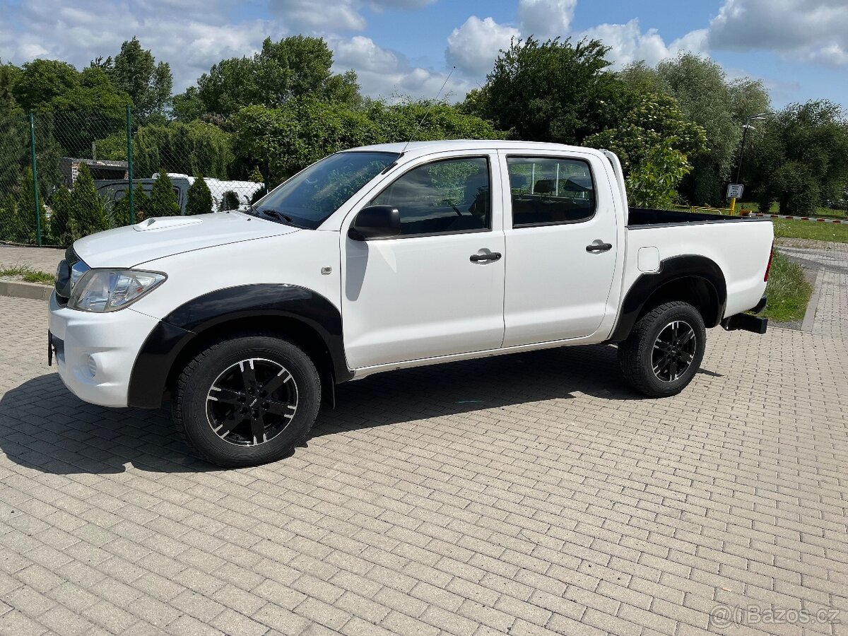 Toyota Hilux 2.5 TD naj: 69837 km