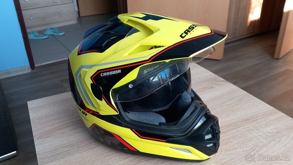 Integrální přilba. - 2