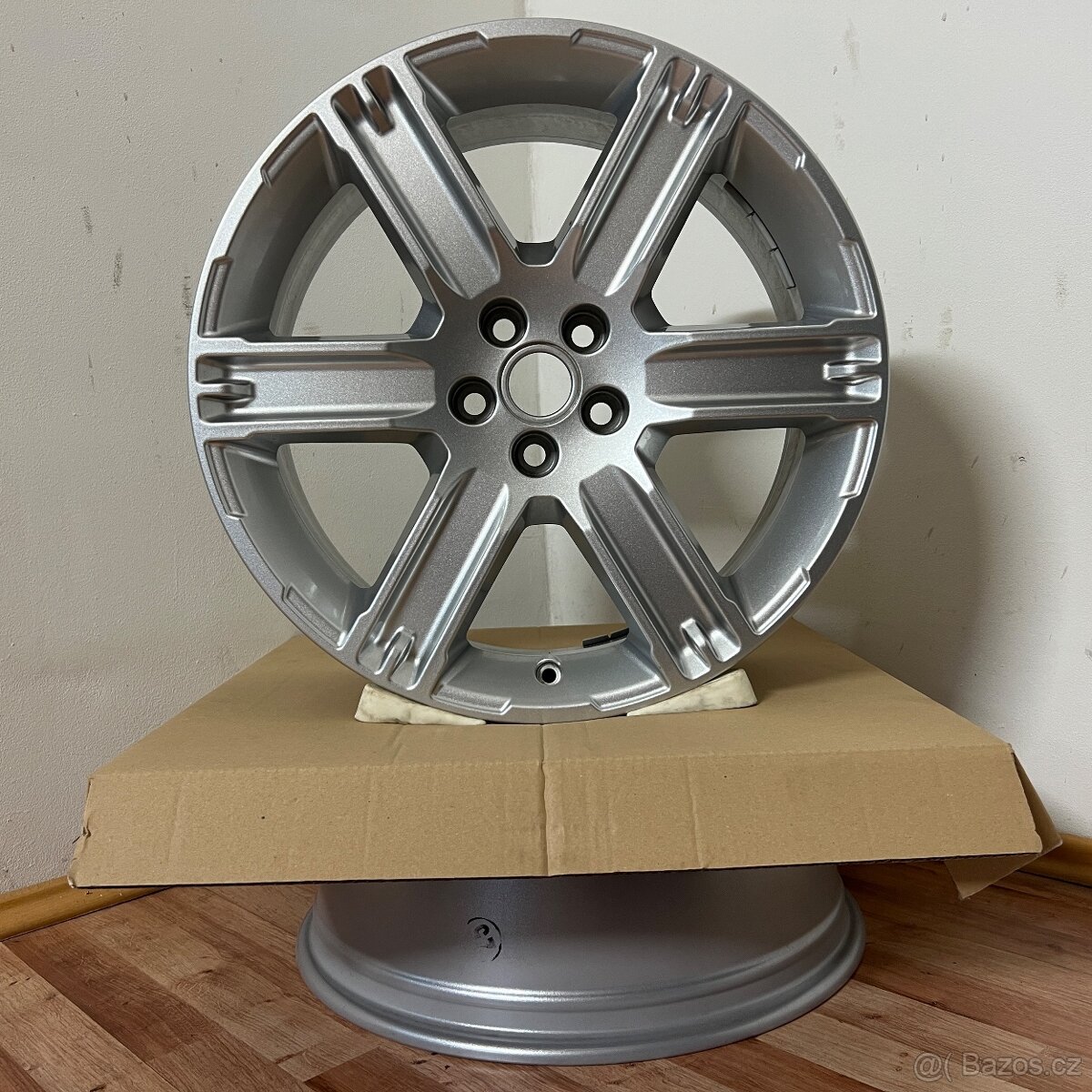 LAND ROVER / VOLVO / FORD / VOLVO 5x108 R19 ET45 - 2