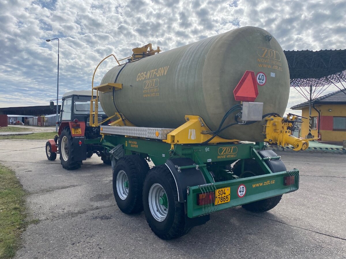 Prodám ZDT podvozek GRANT SUPER s laminátovou cisternou - 2