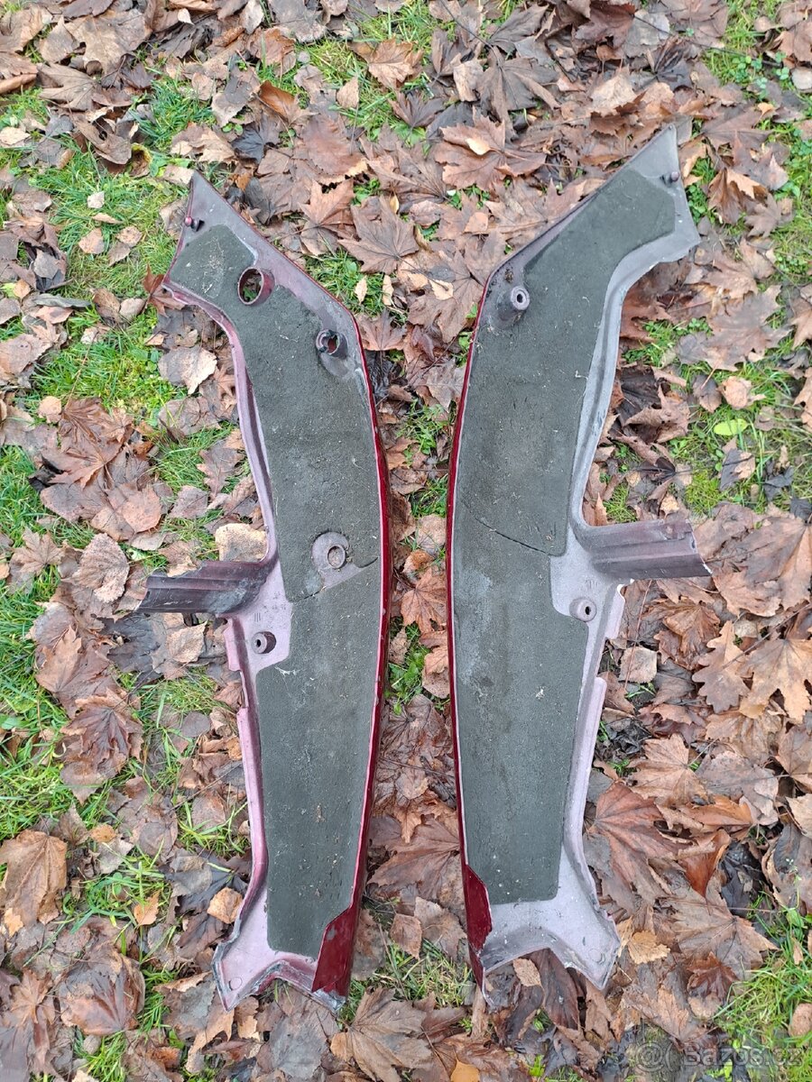 Zadní, boční podsedlove plasty Kawasaki ZXR 750J - 2