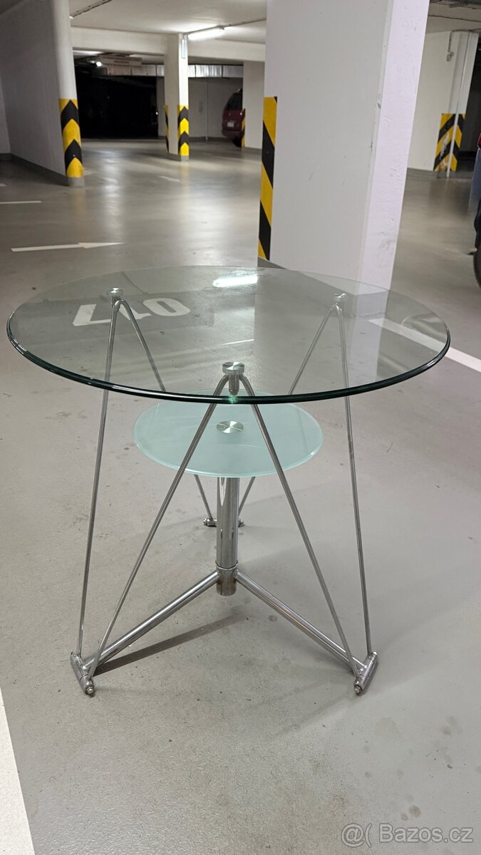 skleněný stůl - 2