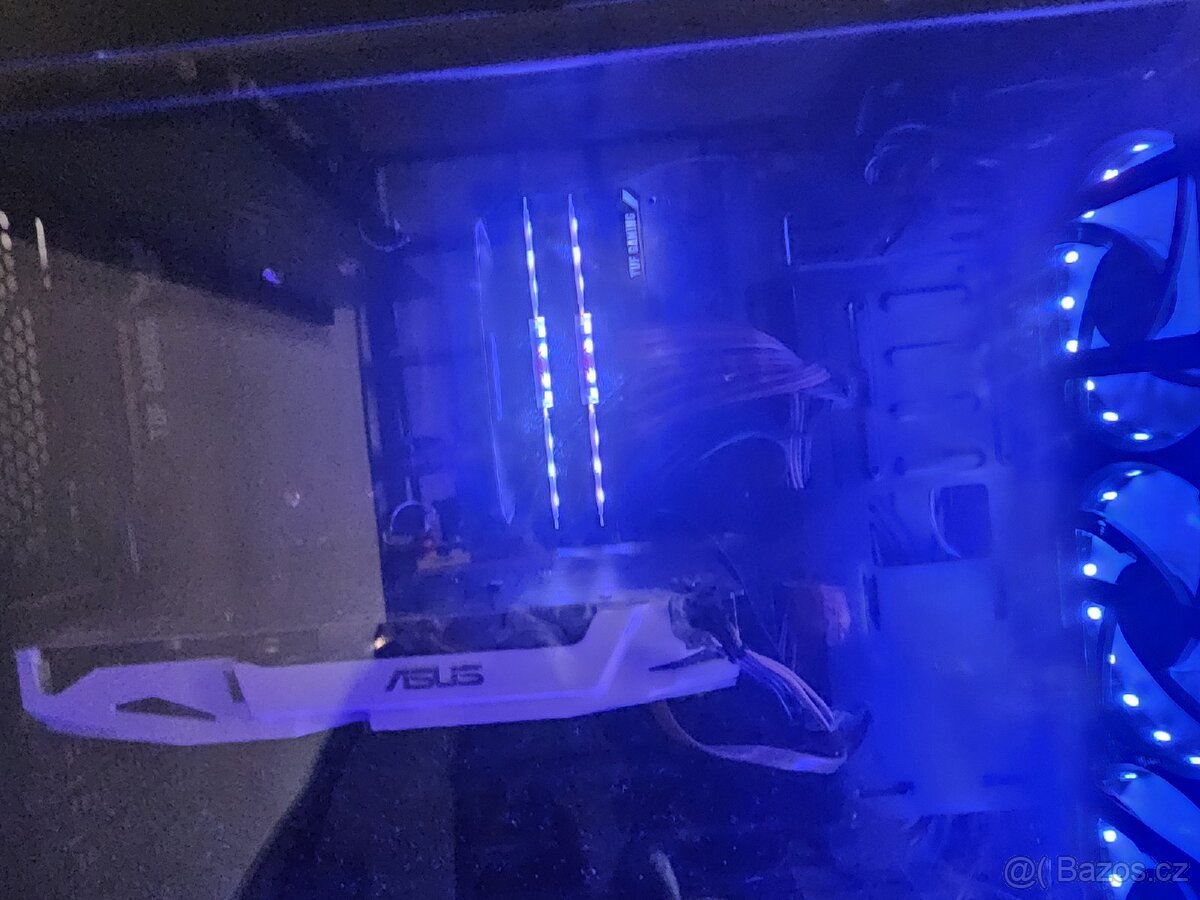 Herní PC a herní volant Thrustmaster T15 + příslušenství - 2