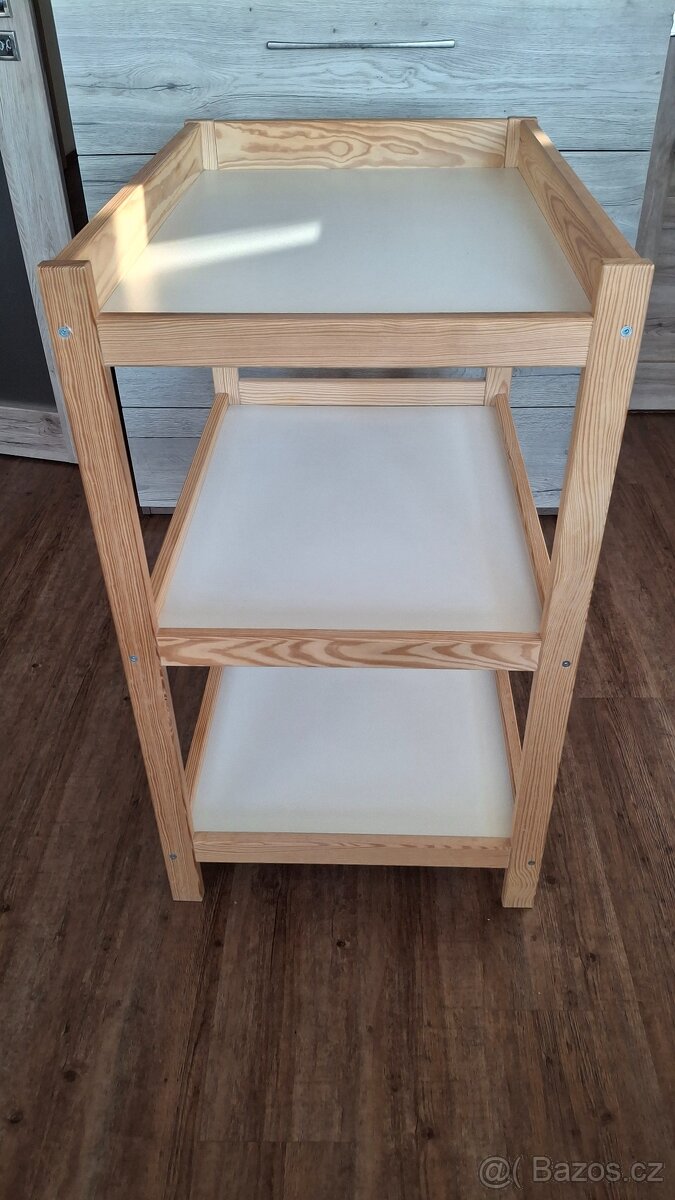 Přebalovací pult - 2