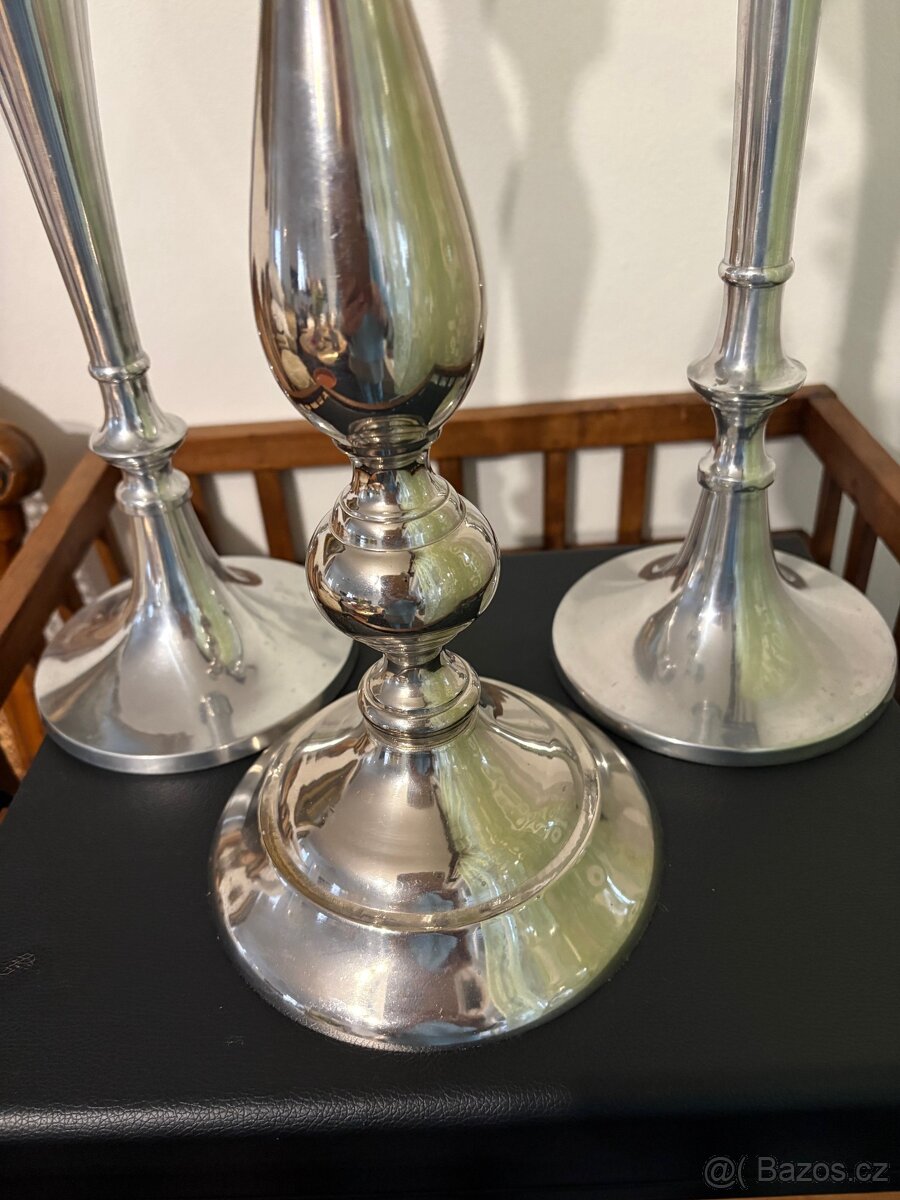 Prodej kovových svícnů - 2