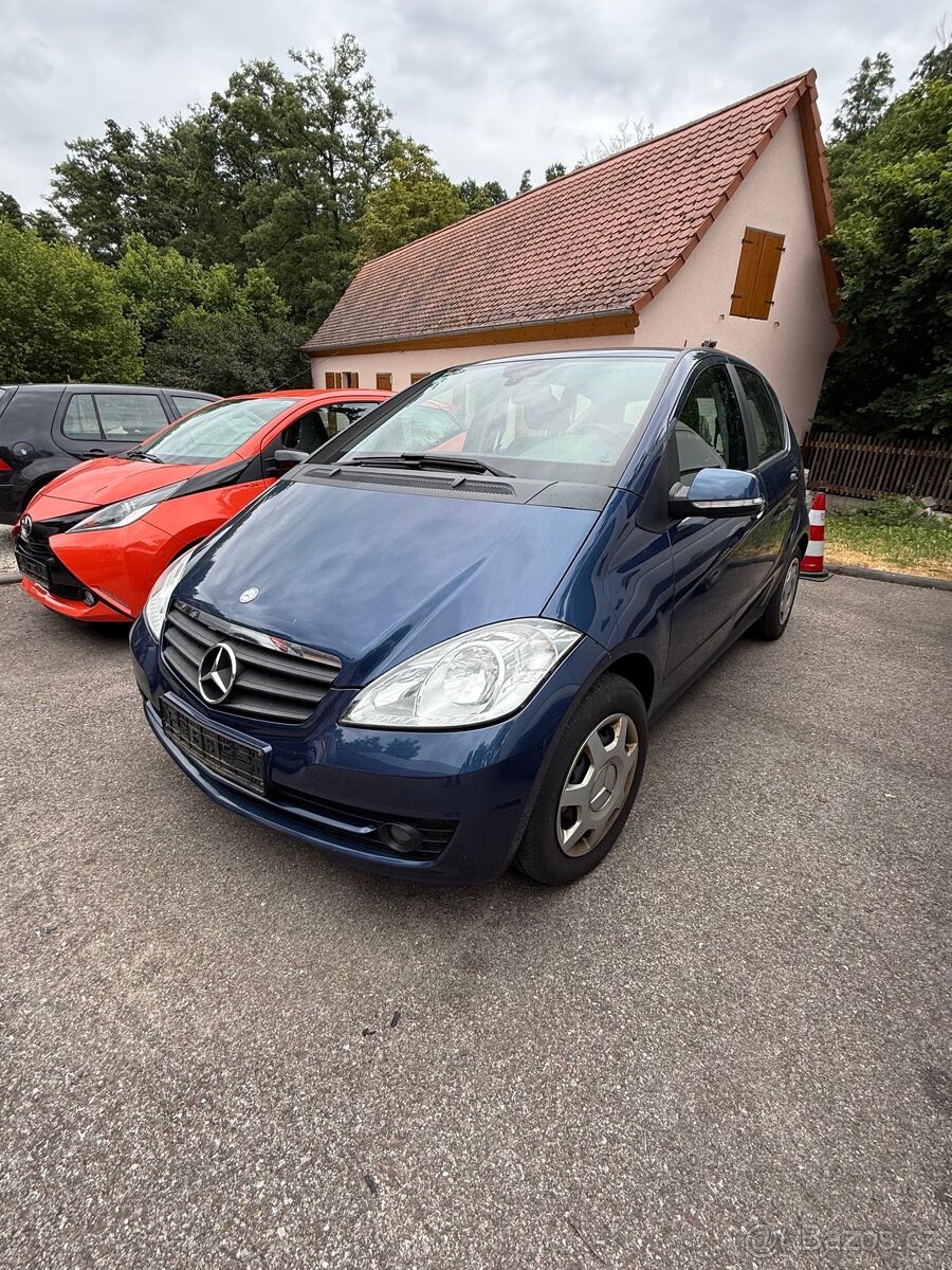 Mercedes benz A169 - 2