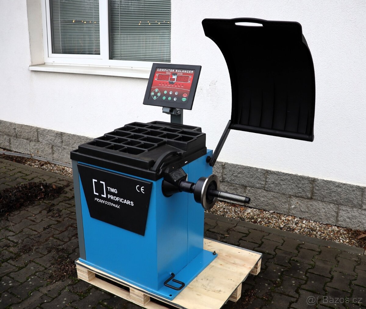 Vyvažovačka kol automatická, brzda, laser - 2